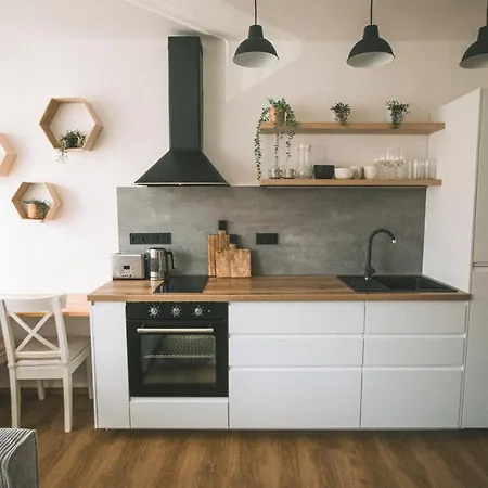 Kvartýr - V Centru Na Náměstí - Citlivě Zrekonstruovaný Apartamento *